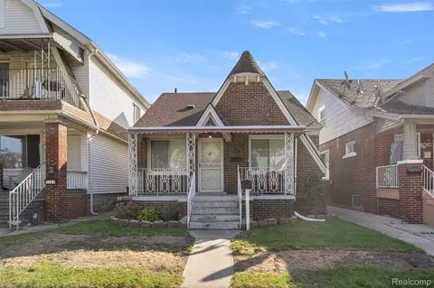 7702 Kendal St, Dearborn, MI 48126
