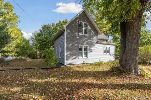674 Beech Hwy, Charlotte, MI 48813