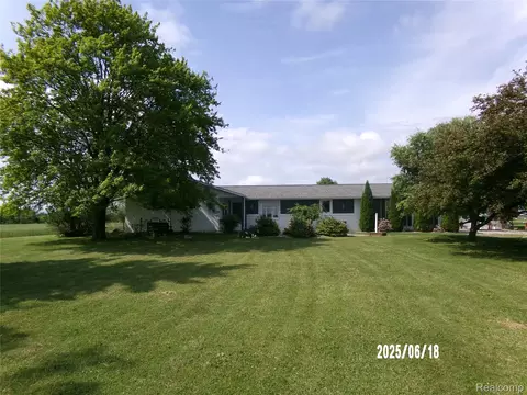 9585 Henderson Rd, Hazelton, MI 48817