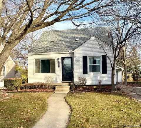 3202 N Wilson Ave, Royal Oak, MI 48073