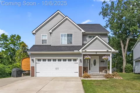 22535 Albion Ave, Farmington, MI 48336