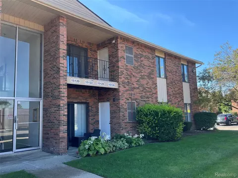 15128 Seagull Dr, Sterling Heights, MI 48313