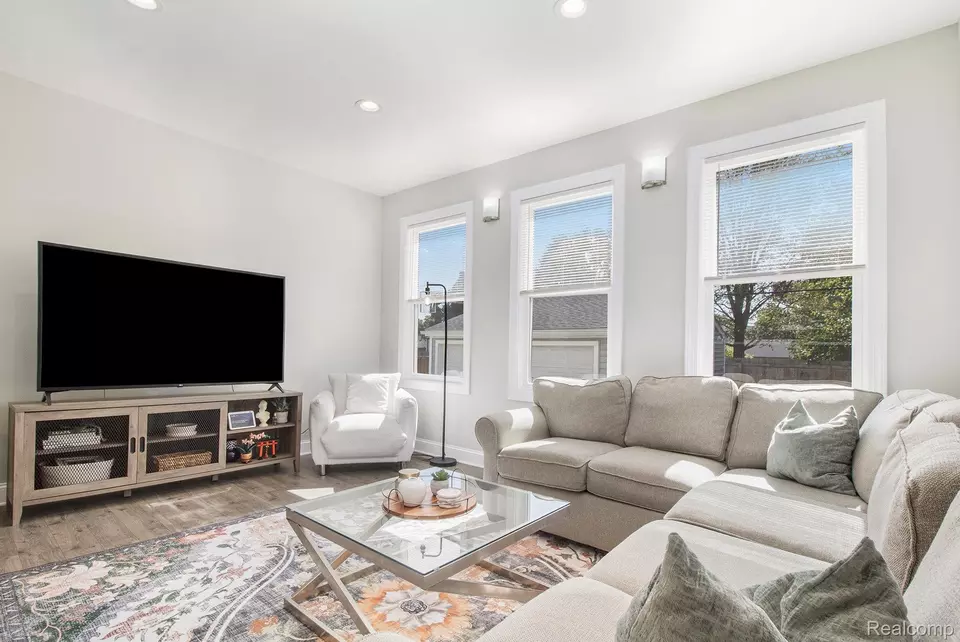Living - 1566 E George Ave, Hazel Park, MI 48030 photo 2 of 2