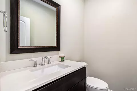 Bath - 1566 E George Ave, Hazel Park, MI 48030 photo 1 of 5