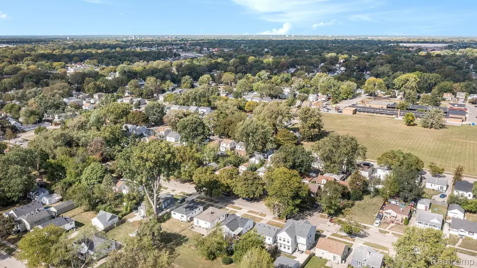View/Area - 1566 E George Ave, Hazel Park, MI 48030 photo 5 of 5