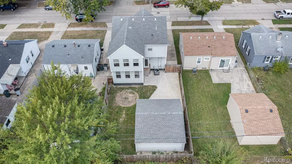 View/Area - 1566 E George Ave, Hazel Park, MI 48030 photo 1 of 5