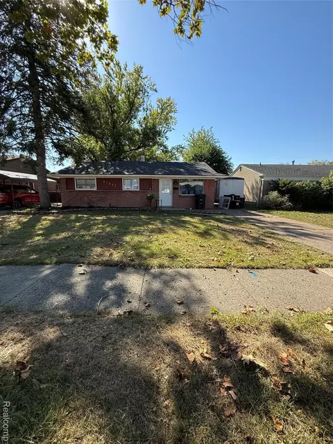 31053 Steinhauer St, Westland, MI 48186