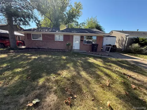 31053 Steinhauer St, Westland, MI 48186
