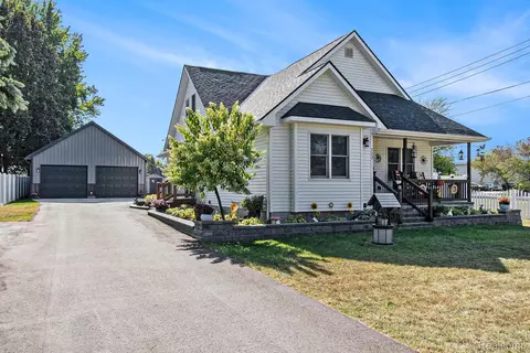 112 Ball St, Ortonville, MI 48462