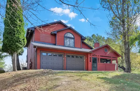 14269 Cole Rd, Argentine, MI 48451