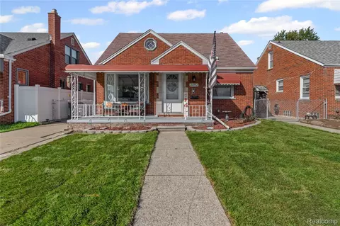 2492 Electric St, Wyandotte, MI 48192