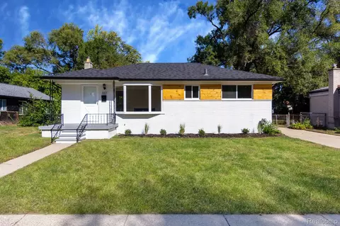 3463 Poplar Ave, Warren, MI 48091