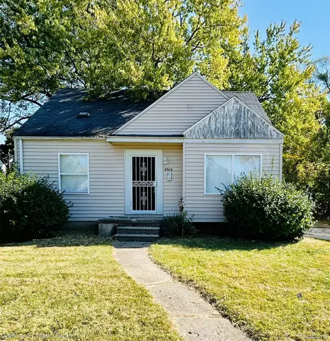 5502 Susan St, Flint, MI 48505