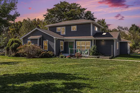 609 Ironwood Dr, Ann Arbor, MI 48103
