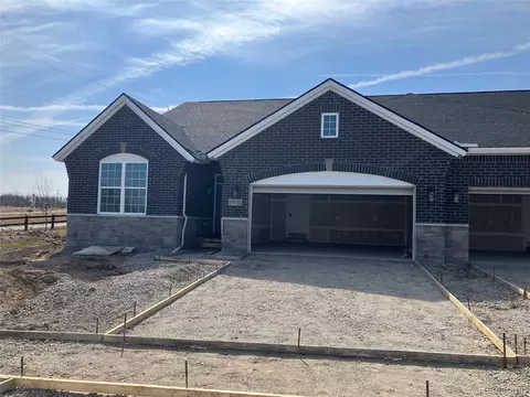 61611 Empire Rd, Lyon, MI 48178