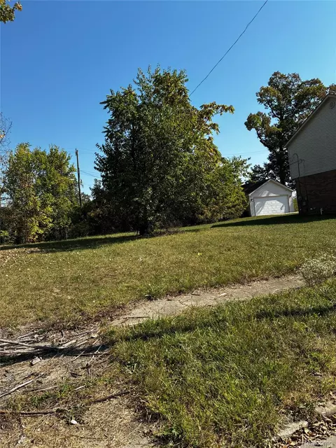 19426 Troy Pl Pl, Highland Park, MI 48203