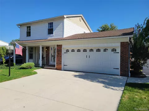 4687 Jackson St, Trenton, MI 48183