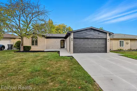15775 Nader Ct, Clinton Township, MI 48038
