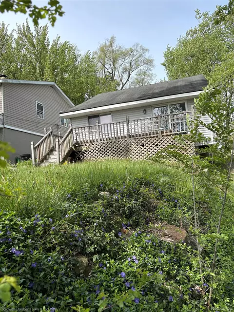 4031 Hillcrest, Highland, MI 48356