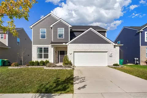 6667 Maplelawn Dr, Ypsilanti, MI 48197