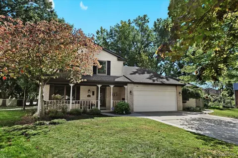 540 Dartmouth Crescent Ct, Westland, MI 48185