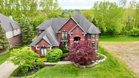 861 Quarry, Rochester Hills, MI 48306
