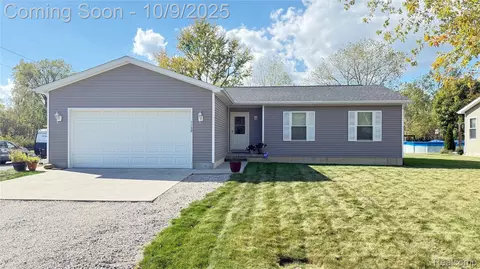1139 Michigan Rd, Port Huron, MI 48060