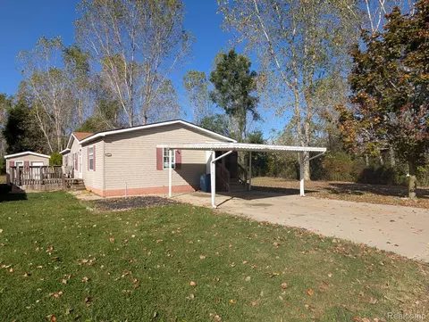 11065 Hickory Ln, Vienna, MI 48420
