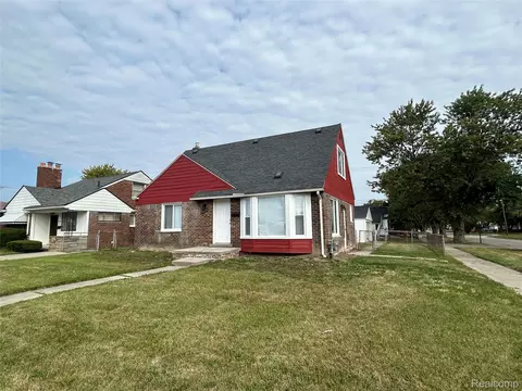 16555 8 Mile Rd, Eastpointe, MI 48021