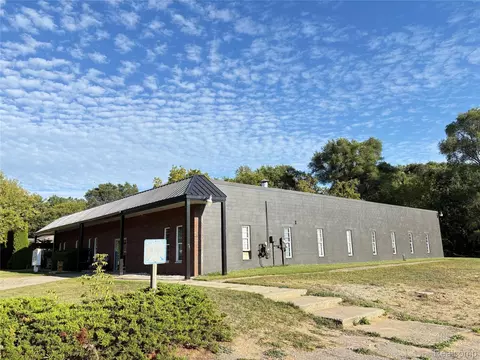 3041 Reeder Rd, Independence, MI 48346