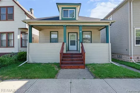 73 Oak St, River Rouge, MI 48218