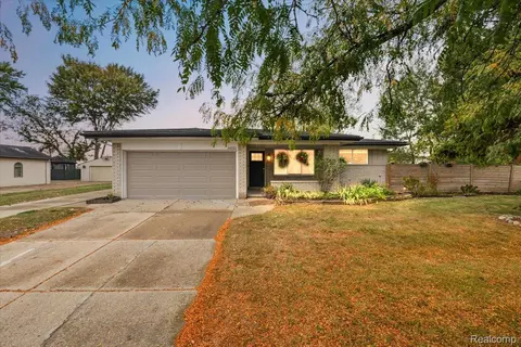 34333 Marino St, Clinton Township, MI 48035