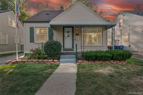 4484 Howe Rd, Wayne, MI 48184