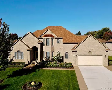49877 Miller Ct, New Baltimore, MI 48047