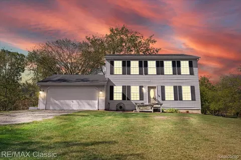 10979 Milford Rd, Rose, MI 48442