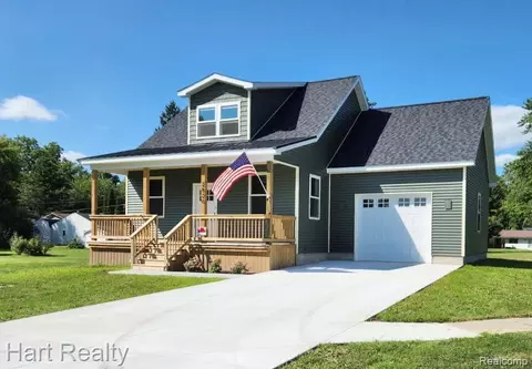 2820 Angle St, Marlette, MI 48453