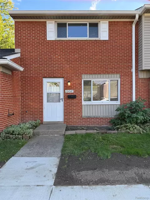 29047 Manchester St #83, Westland, MI 48185
