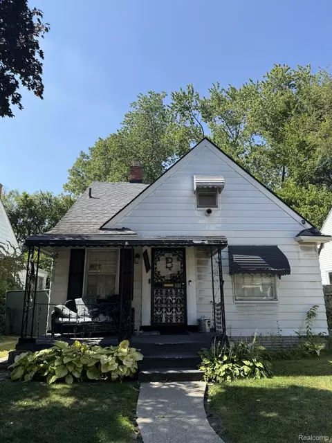 19315 Huntington Rd, Detroit, MI 48219