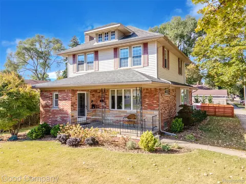 202 S Campbell Rd, Royal Oak, MI 48067