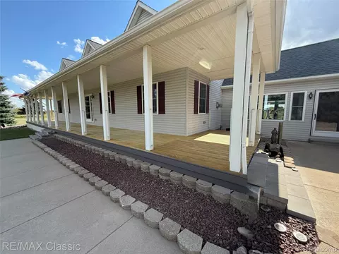 18249 Bethel Church Rd, Sharon, MI 48158
