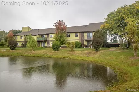 1481 E Chateau Vert St, Ypsilanti, MI 48197