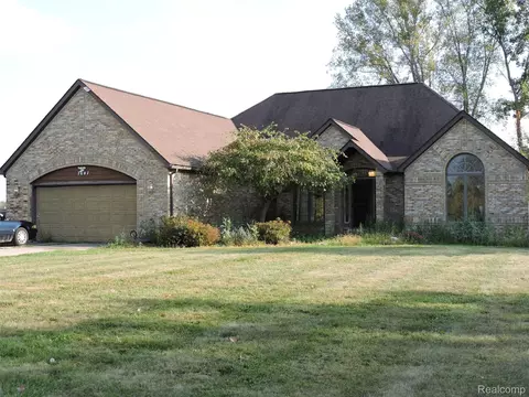 7407 Beecher Rd, Clayton, MI 48532