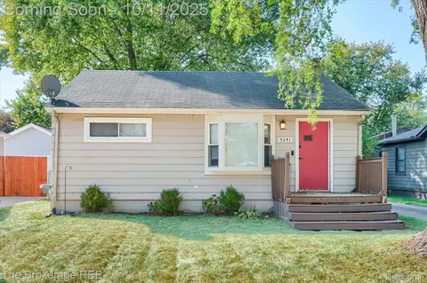 5241 Drayton Rd, Independence, MI 48346