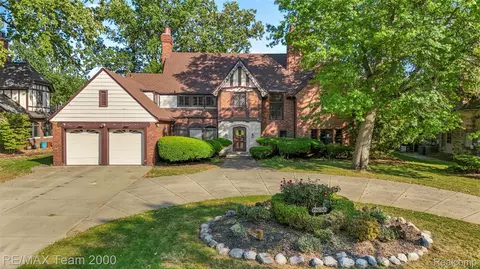 17600 Fairway Dr, Detroit, MI 48221