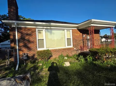 15316 Prevost St NE, Detroit, MI 48227