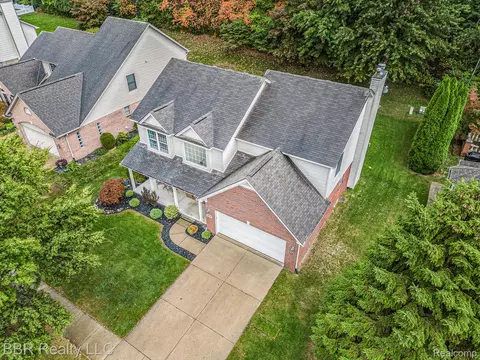 22795 Fawn Rd, Brownstown, MI 48183