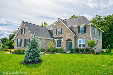 21317 Stone Meadow Dr, Lyon, MI 48167
