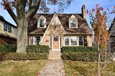 292 W Woodland St, Ferndale, MI 48220