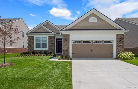 5621 Lewiston Rd, Canton, MI 48188