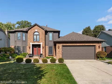 20495 Windham Dr, Macomb, MI 48044